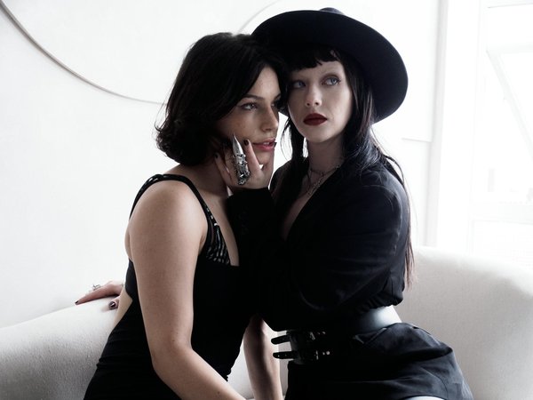 Scopri la Moda Donna che Nutriente l'Anima